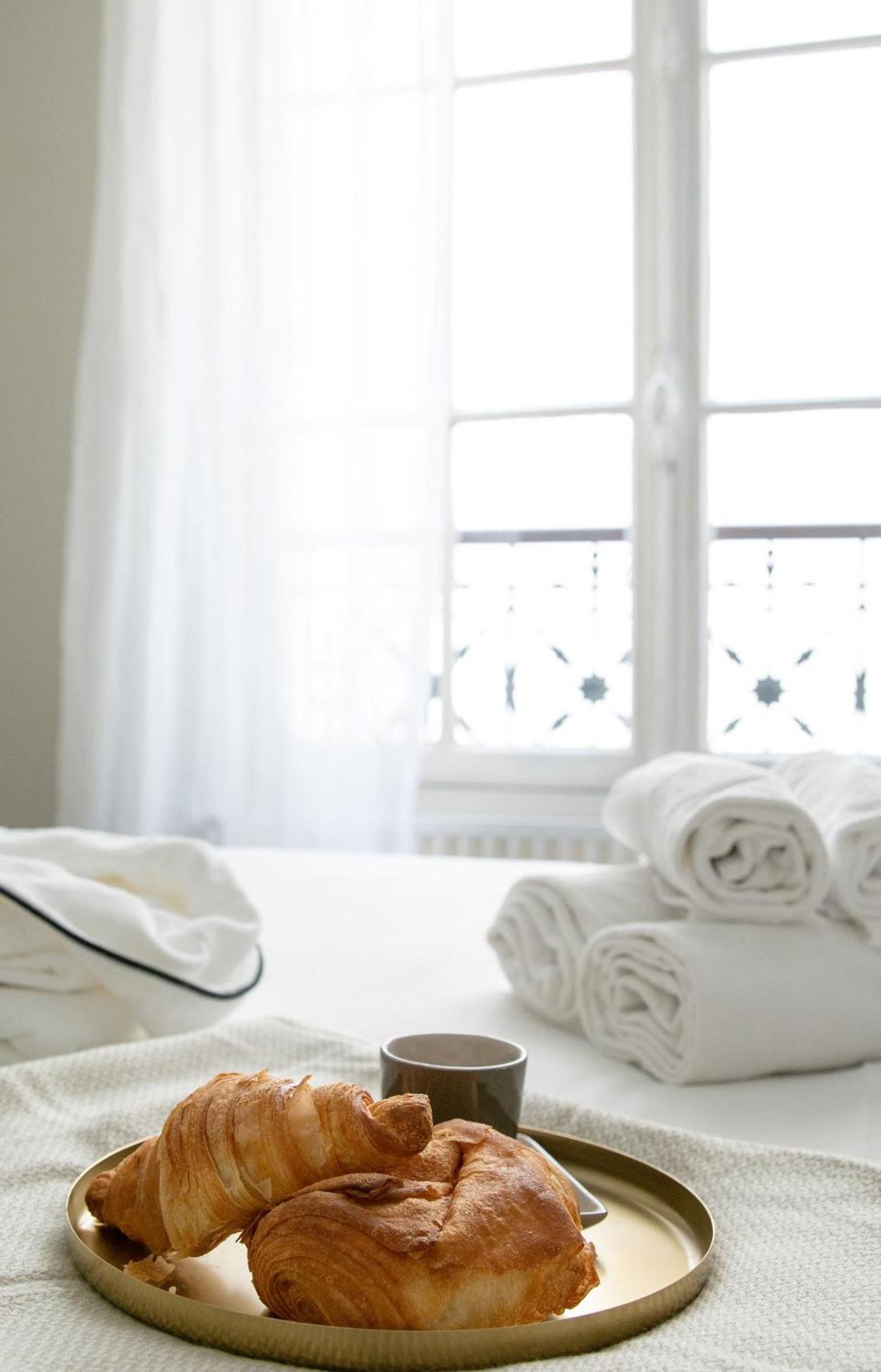 Eiffel Tower & Les Invalides - 1Br - Cityapartmentstay Paris Luaran gambar