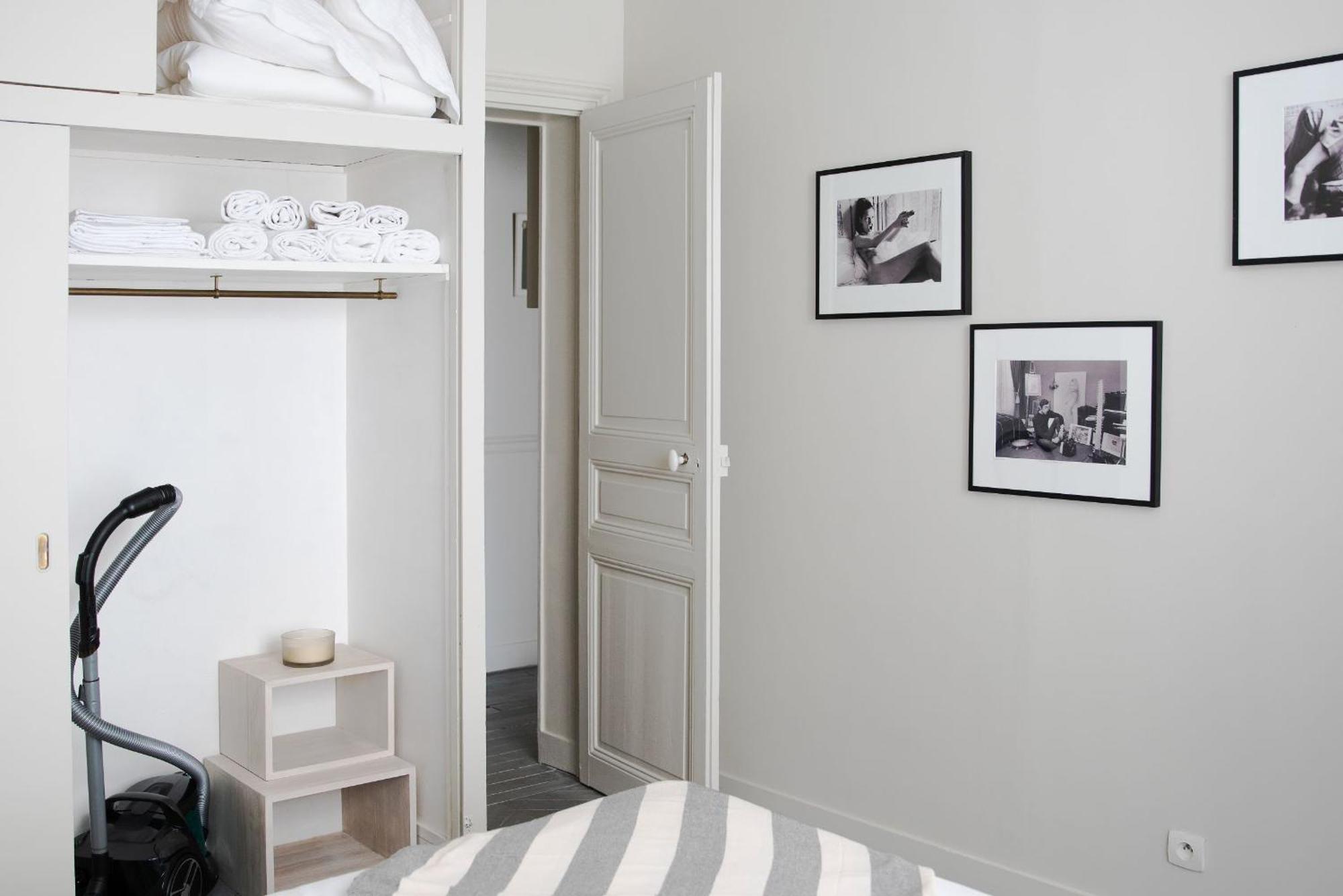 Eiffel Tower & Les Invalides - 1Br - Cityapartmentstay Paris Luaran gambar